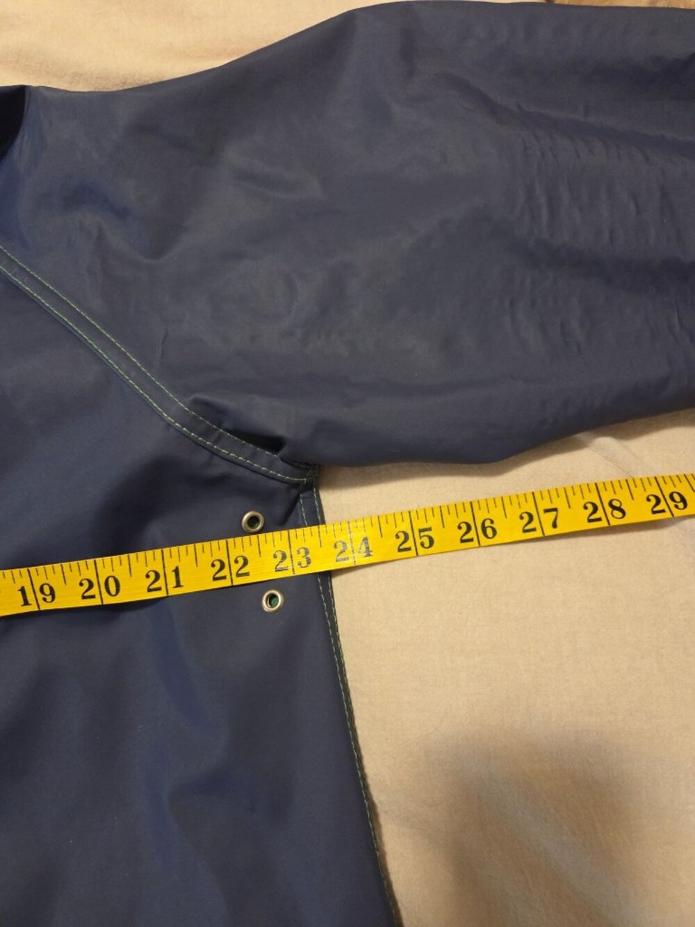 Womens VTG Hooded Vinyl Raincoat L Reversable Navy Canvas Green Snaps pockets - Picture 6 of 10